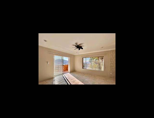 3 BEDROOM HOUSE FOR SALE IN OAKDENE